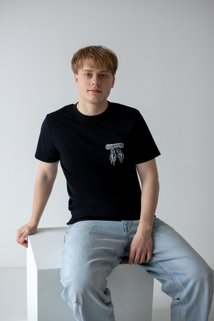 Футболка чоловіча